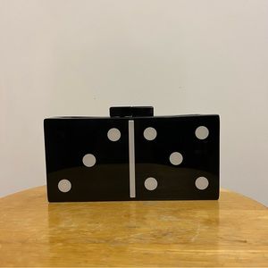 Domino clutch